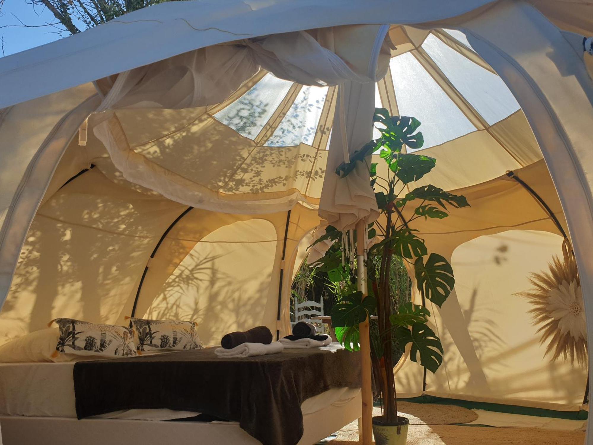 Le Jeklo Hotel Vias Ngoại thất bức ảnh
